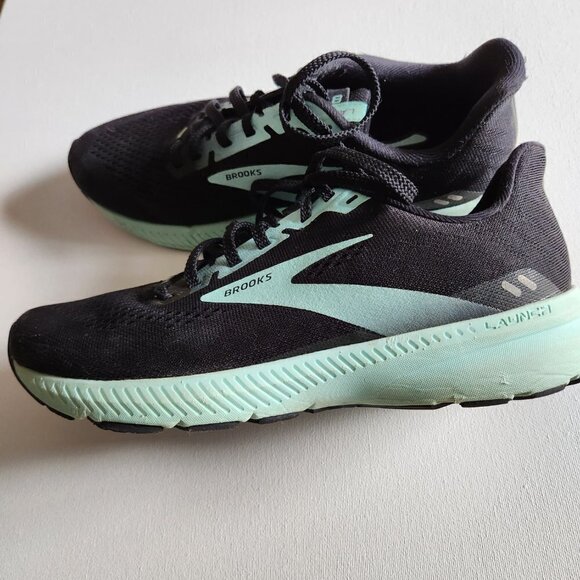 Brooks Launch 8 Running and Workout Sneakers - Picture 4 of 11